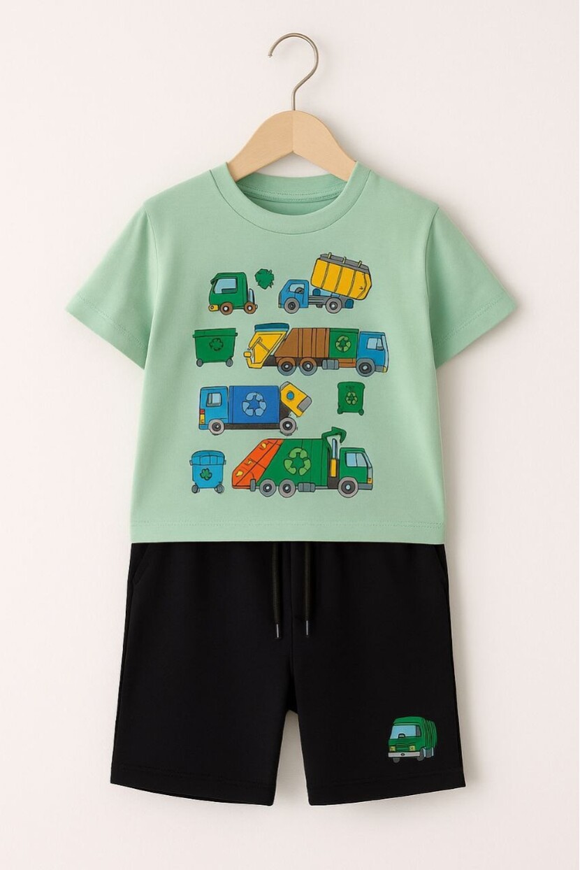 ERKEK ARABA DESENLİ ŞORTLU TAKIM