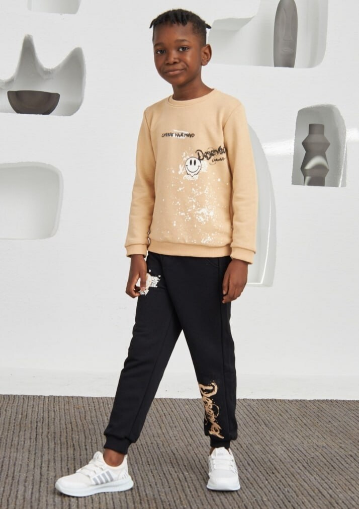 ERKEK RENKLİ BASKILI EŞOFMAN TAKIMI