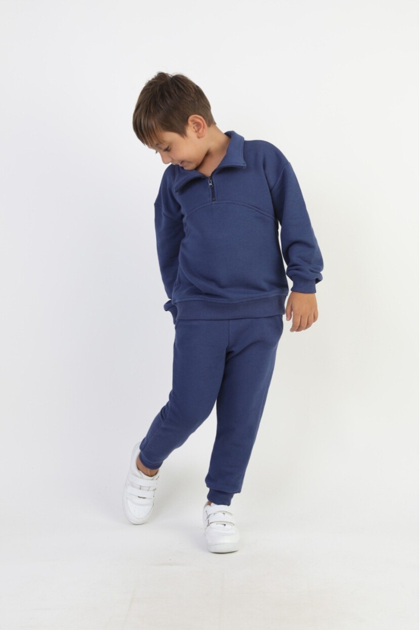 ERKEK YAKA FERMUARLI EŞOFMAN TAKIMI