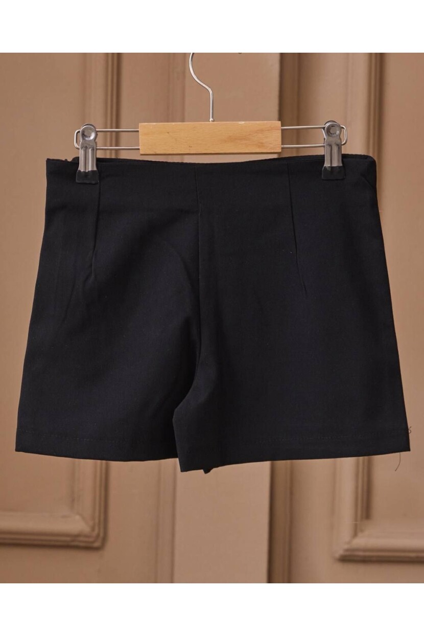 FİYONK DETAYLI YELEKLİ ŞORTLU TAKIM