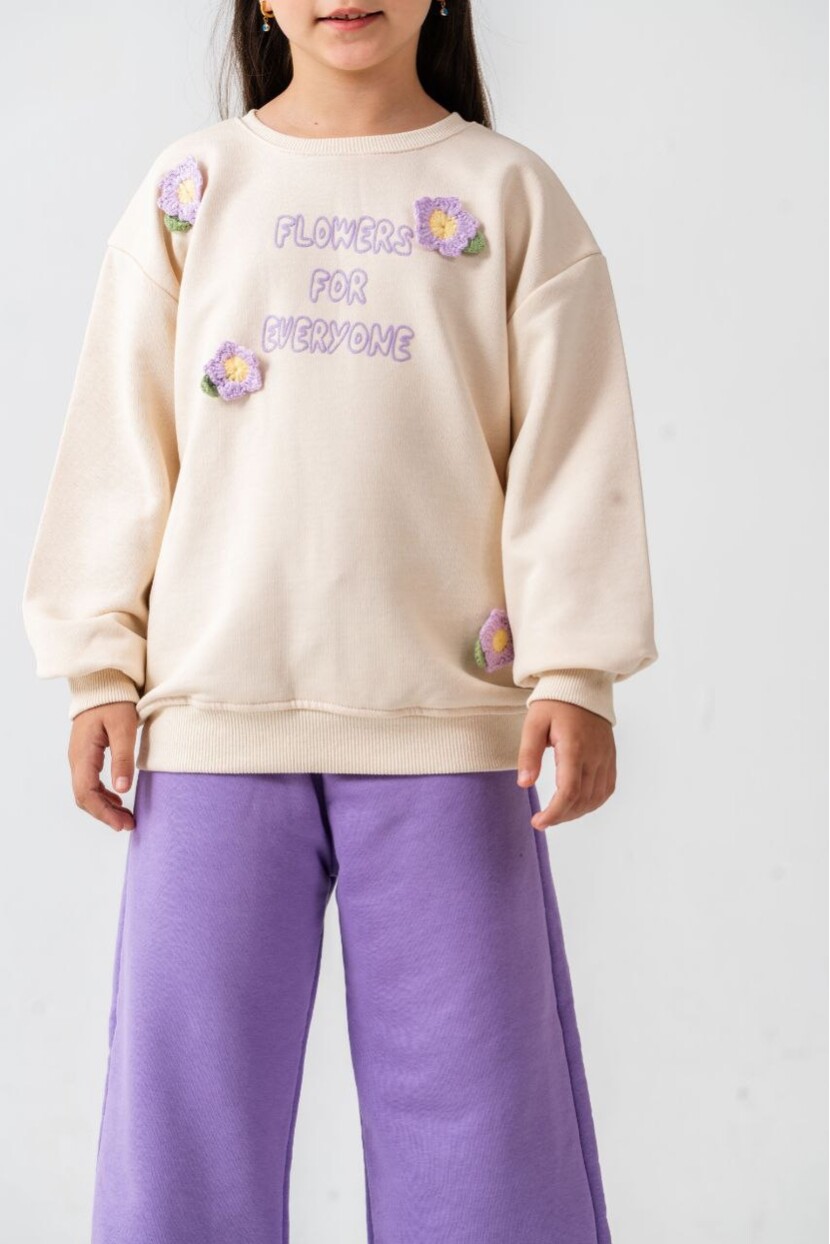 KIZ ÇİÇEK DETAYLI EŞOFMAN TAKIMI