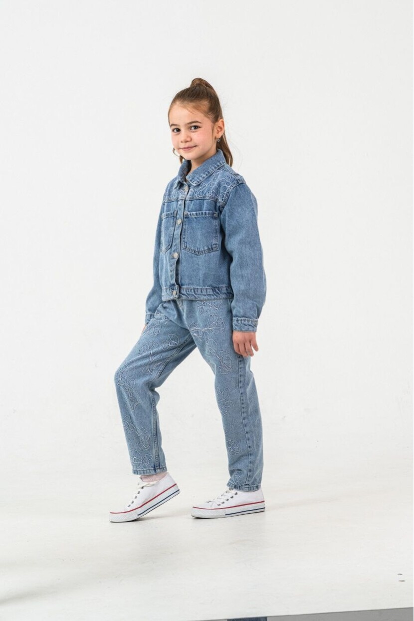 KIZ NAKIŞLI DENİM TAKIM