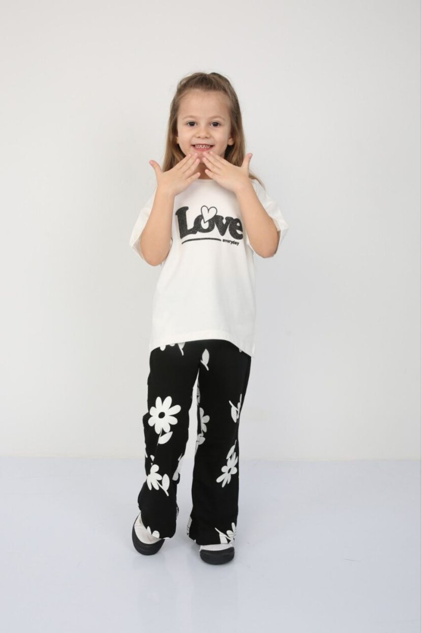 KIZ SİMLİ PARILTILI PAPATYA DESENLİ TAKIM