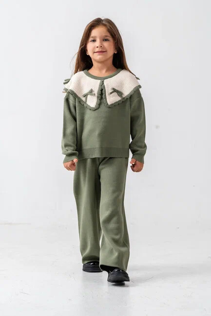 KIZ YAKA FİYONKLU TRİKO TAKIM