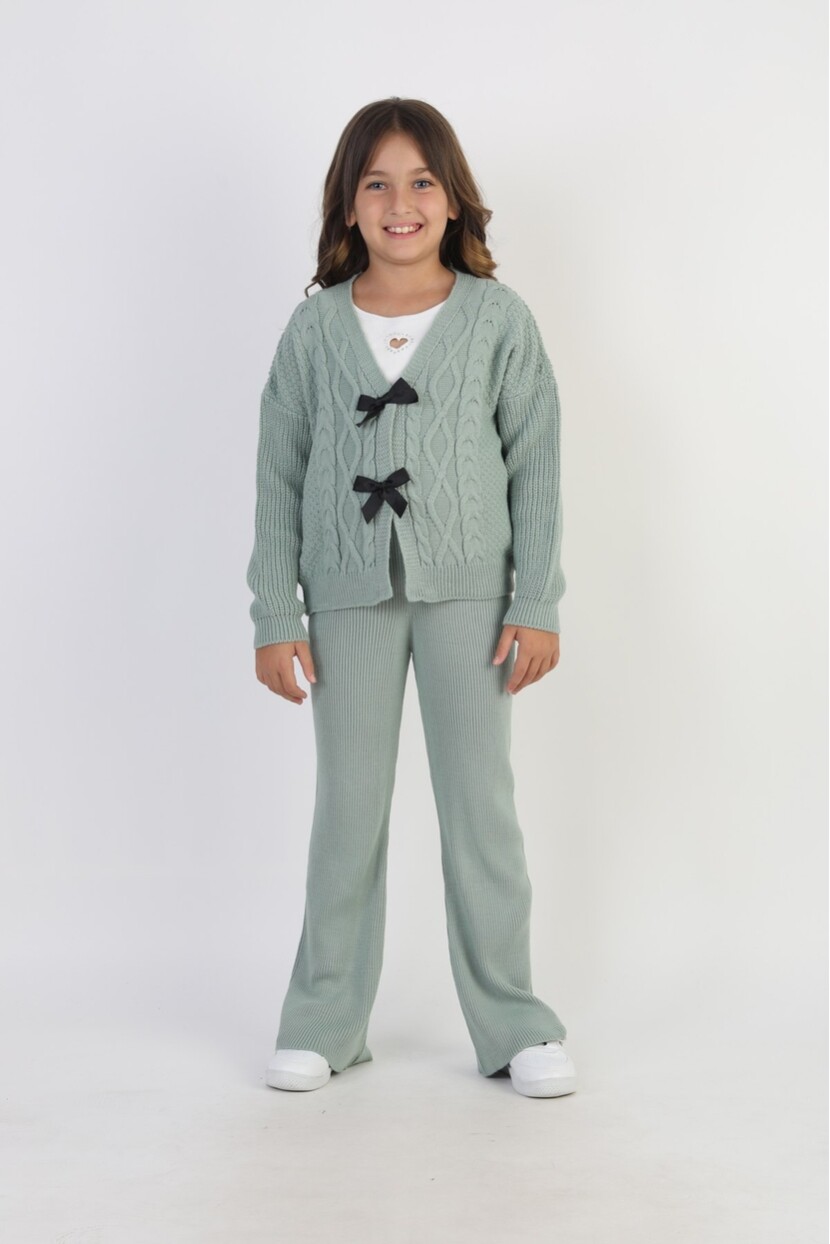 KIZHIRKALI FİYONK DETAYLI TRİKO TAKIM