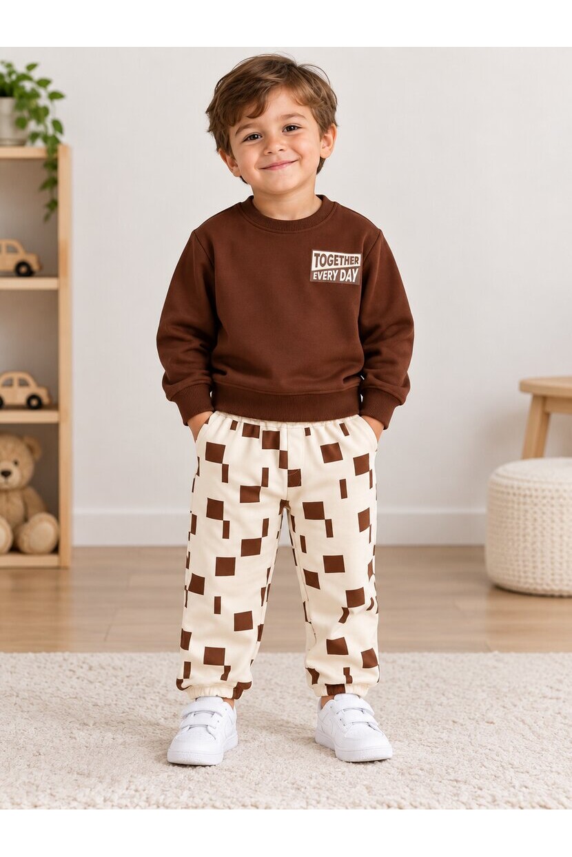 ERKEK DESENLİ RELAX KESİM PANTOLONLU TAKIM