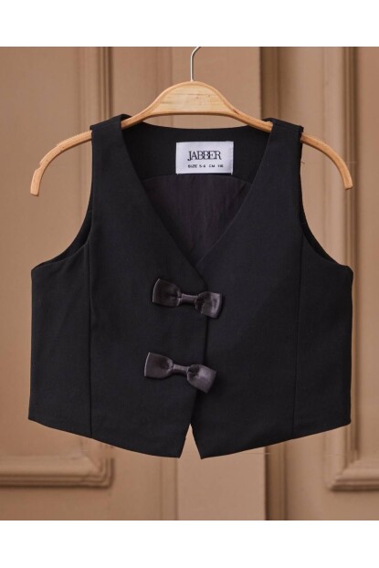 FİYONK DETAYLI YELEKLİ ŞORTLU TAKIM