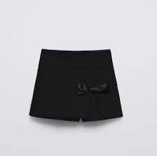 FİYONK DETAYLI YELEKLİ ŞORTLU TAKIM