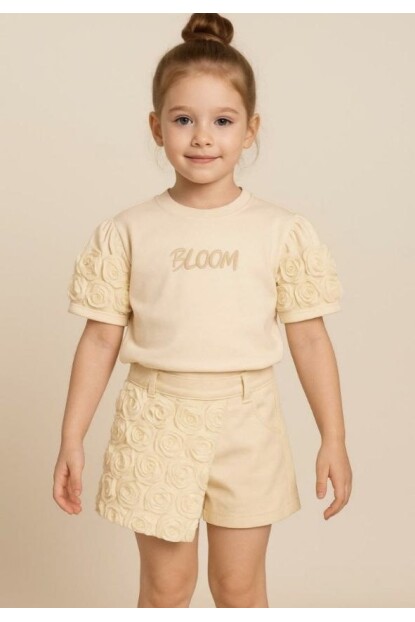 KIZ GÜL DETAYLI ŞORT ETEKLİ TAKIM